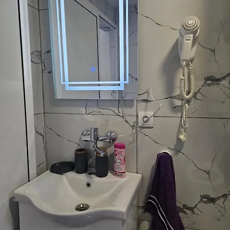 Apartment Mm *